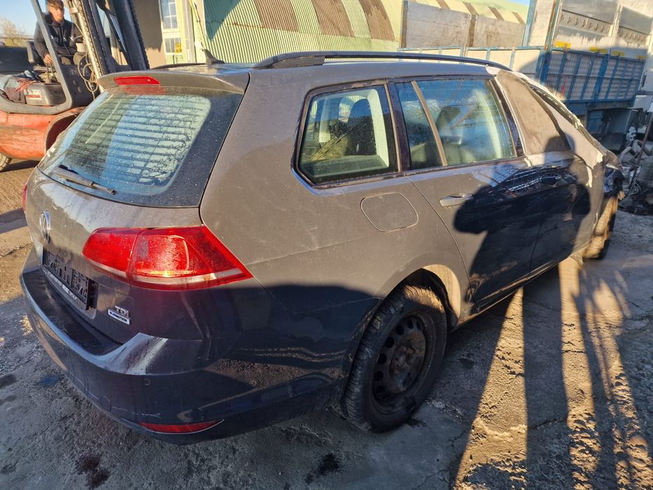 Dezmembram Volkswagen Golf 7 2014 1.6tdi CRK Manual