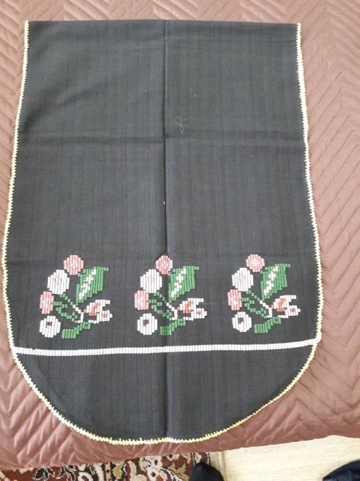 Продавам национална носия и престилки!