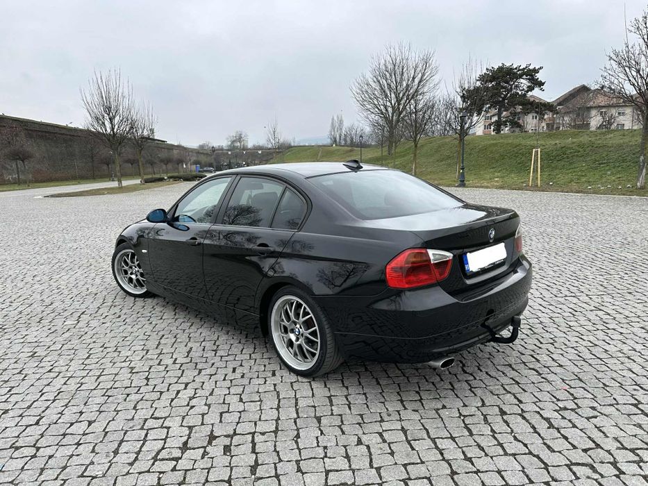 Vând BMW 3.20D e90