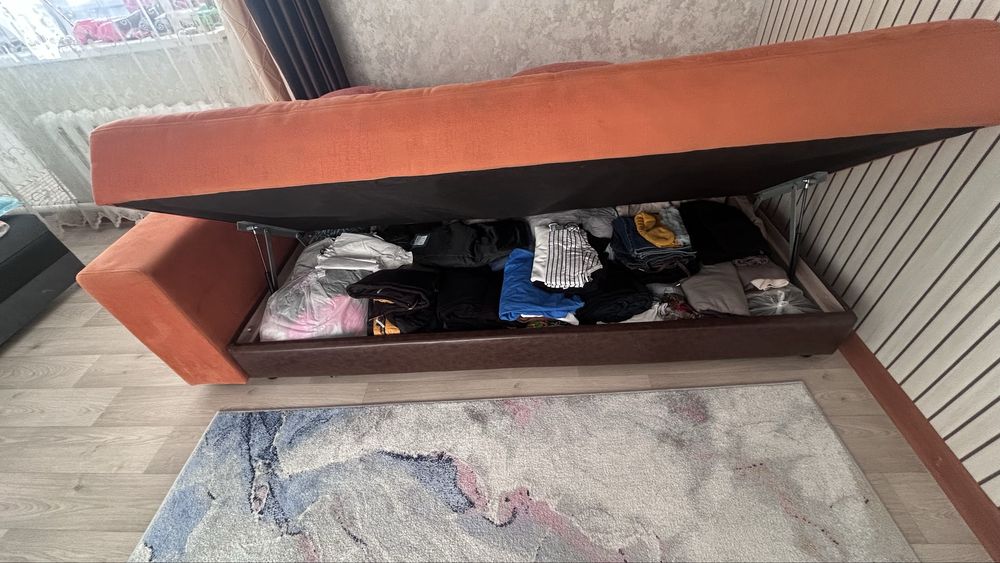 продам диван в хорошем состоянии