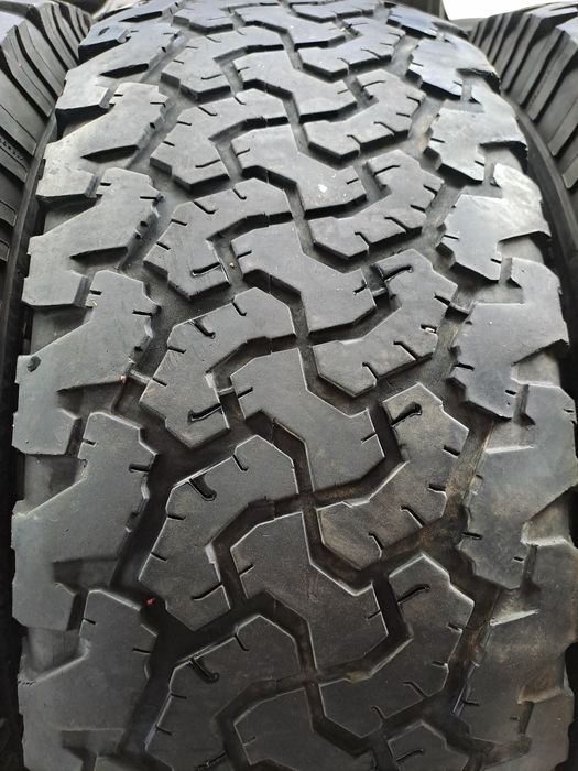 Шины 265 / 65 / 18 размера 4 штуки комплект