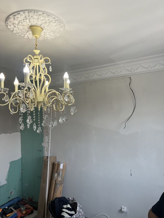 Продам две одинаковые люстры