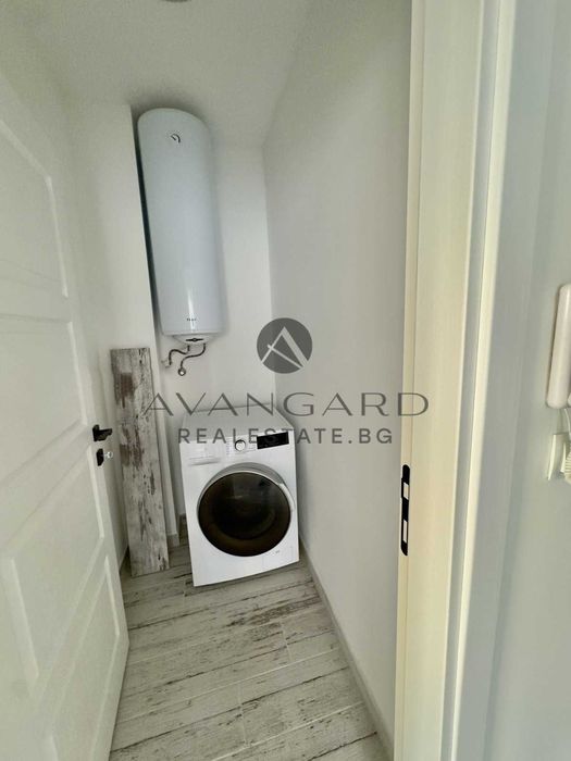 Продава се Тристаен апартамент в Пловдив, Христо Смирненски - 91 кв.м за 1034 €/кв.м - Снимка #10