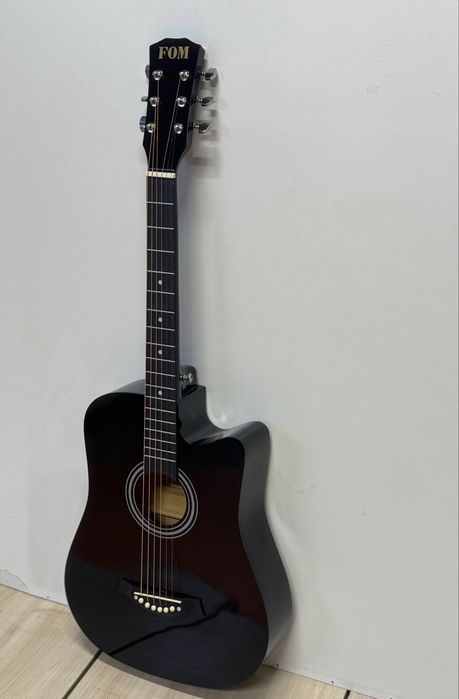 Гитара новая акустическая