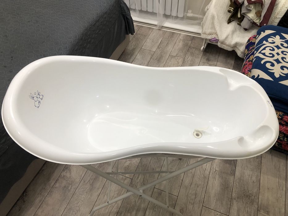 Детская ванна на ножках