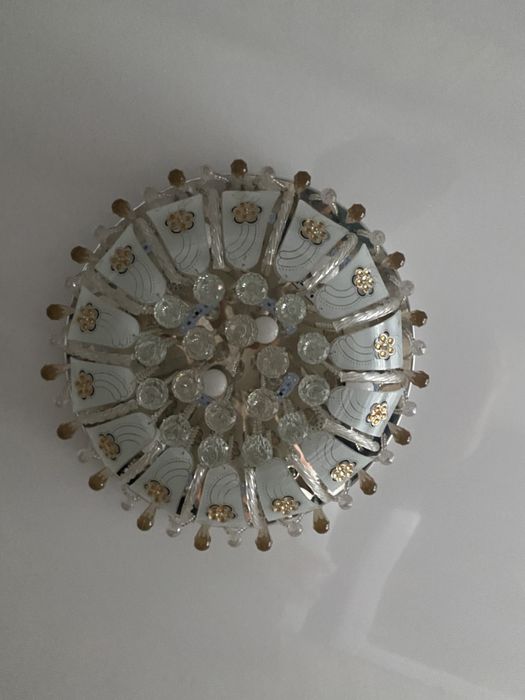 Люстра срочно продам