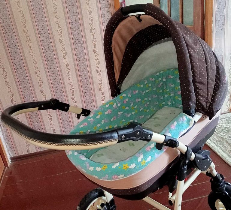 Продам коляску цена 25.000