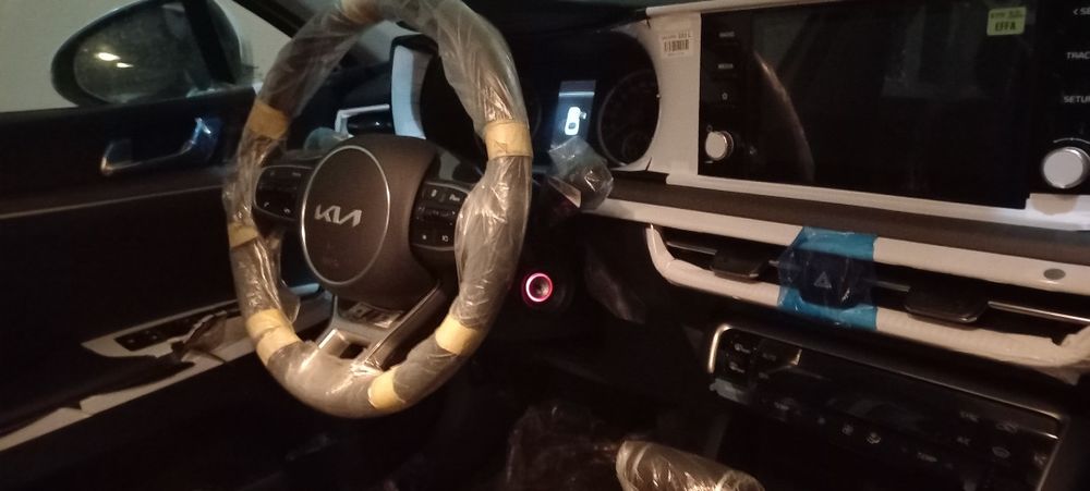 Kia k5 tiniq holatda uzimniki