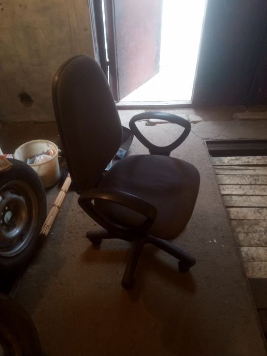 Продам офисный стул