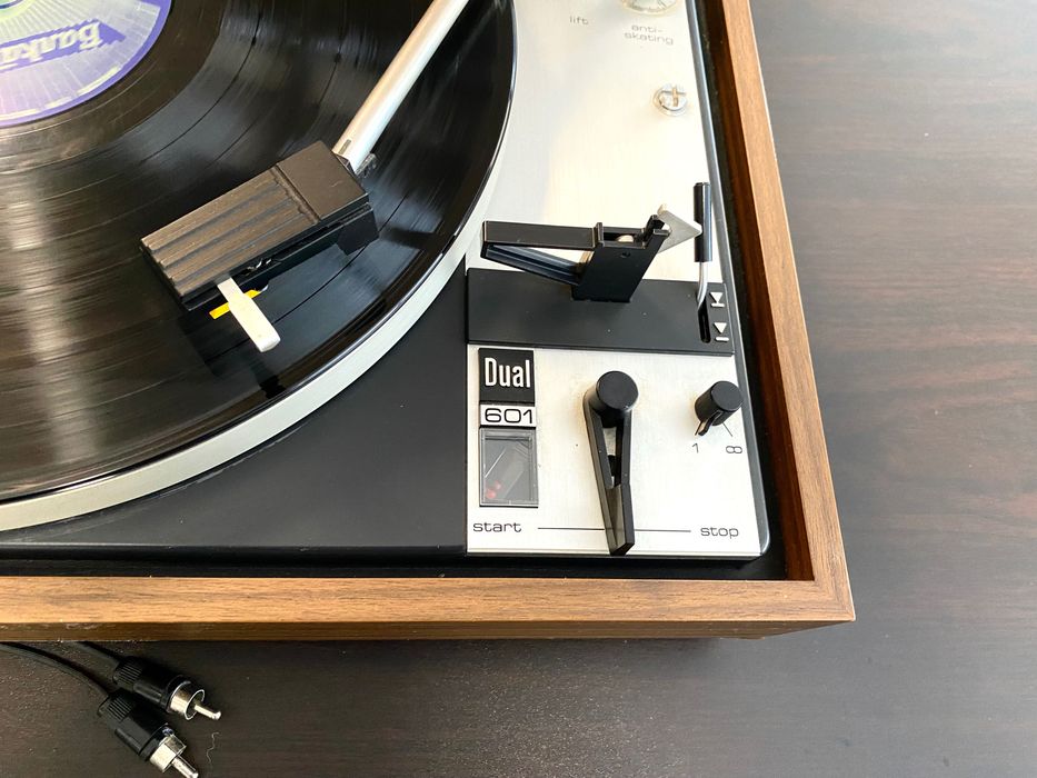 Топ модел грамофон Dual