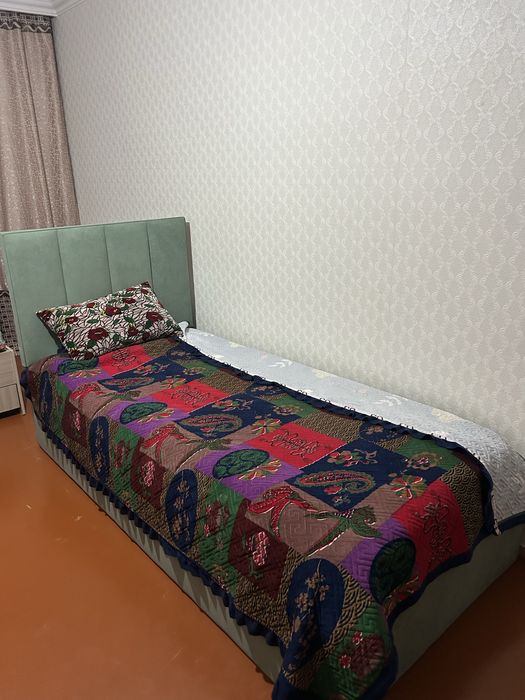 Кровать         .