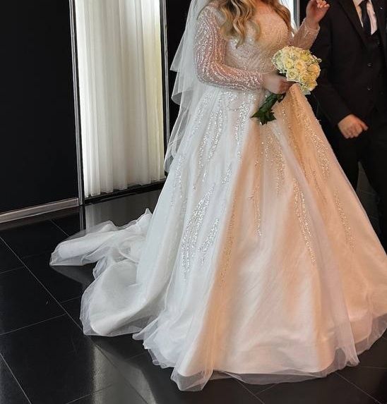 Свадебное платье