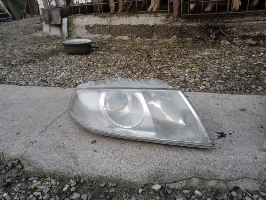 Vând farui fata Skoda Octavia 2 și ceas de Golf 4