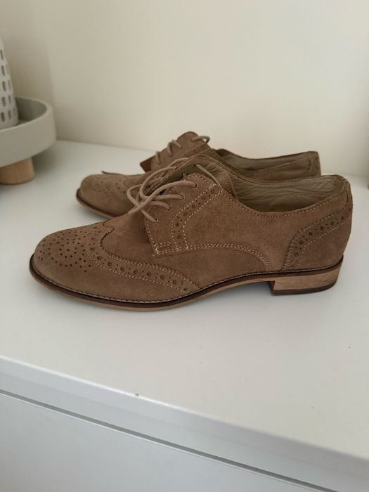 Pantofi din piele intoarsa