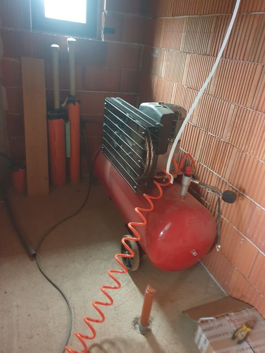 Машина за плетене на оградна мрежа