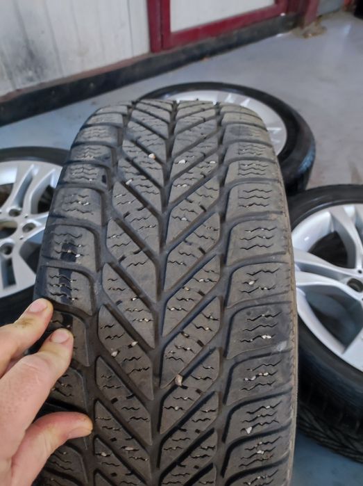 Set jante BMW OEM R16 cu anvelope de iarna