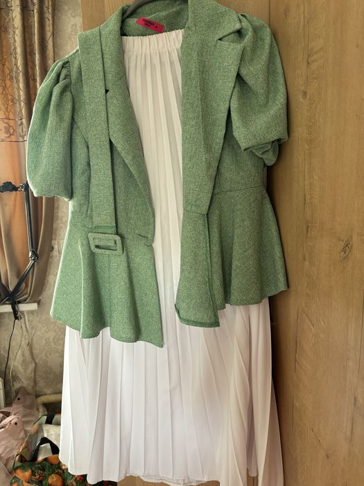 Продам платье и двойки