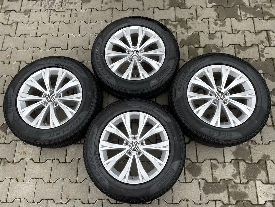 Roti iarna VW Tiguan 2 Allspace anv Pirelli 215 65 17 M+S DOT 0424