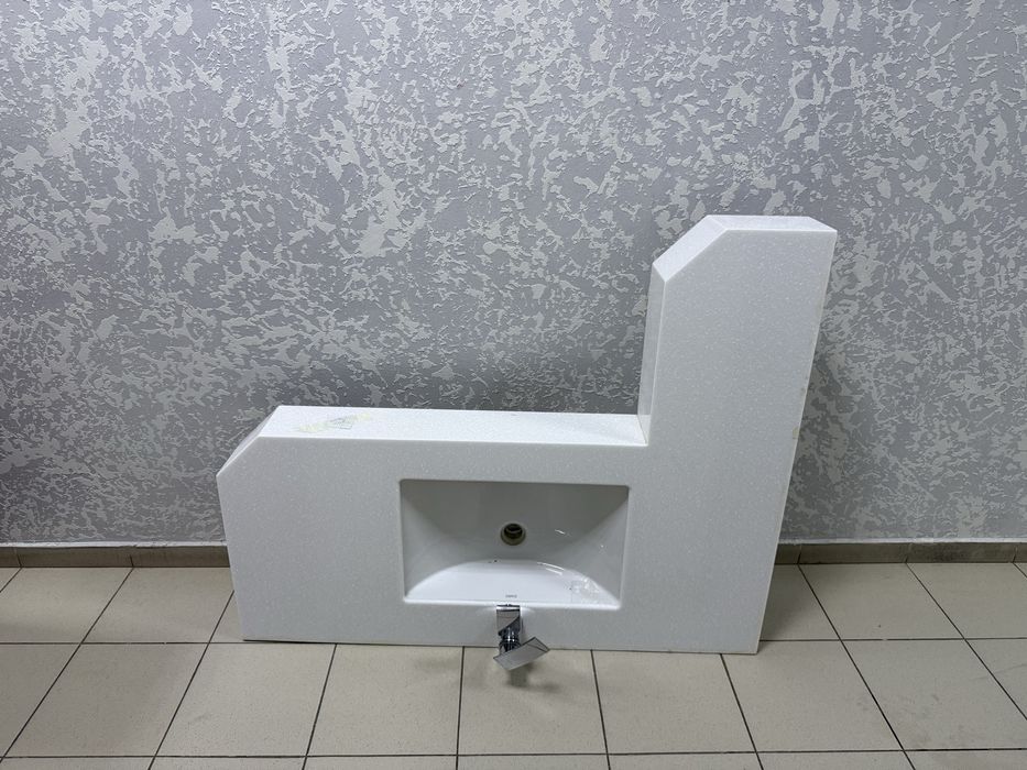 Продам столешницу с раковиной