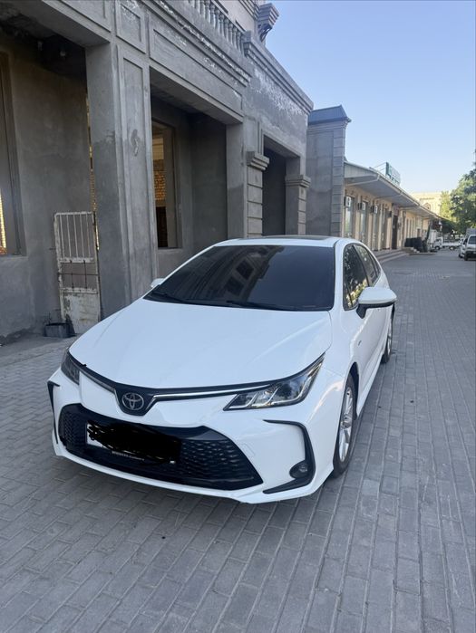 Toyota corolla hybrd