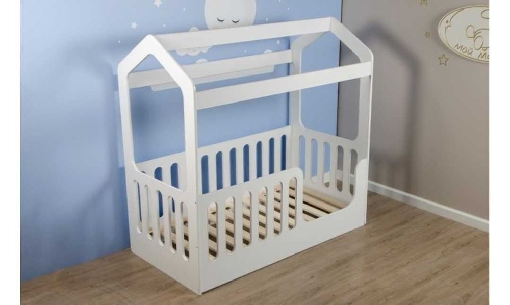 Детская кровать домик