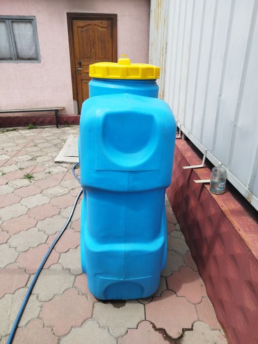 Продам ёмкость для воды 500 л,