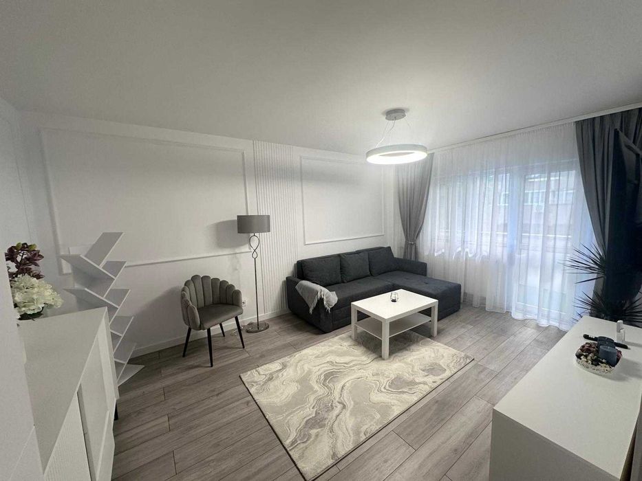 Închiriez apartament parc Tineretului