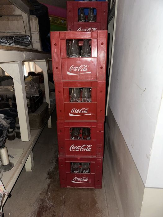 кока кола тара с бутилками