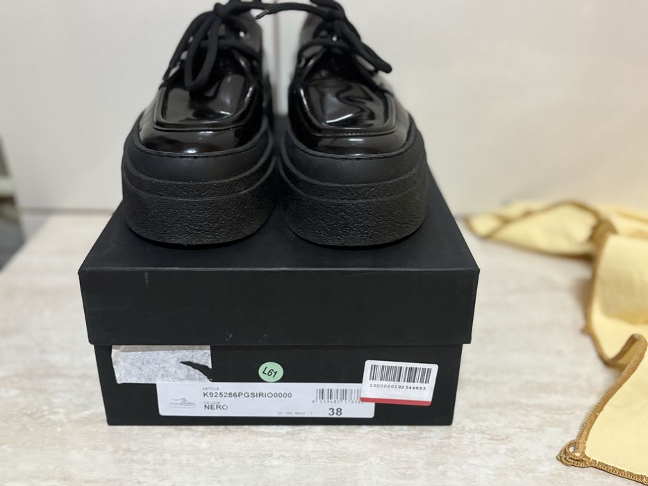 Vand pantofi la cabala