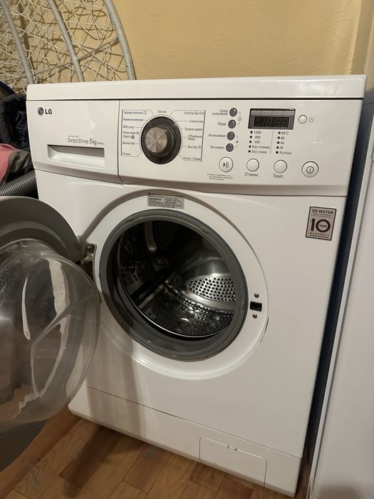 Продам Холодильник Indesit