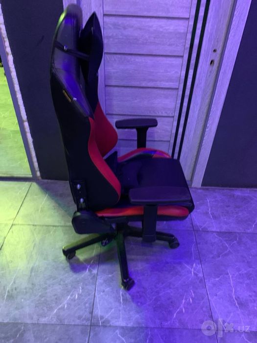 Игровое кресло DxRacer red drifting