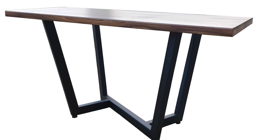 Поръчкови, класически и здрави. Метален крак за маса модел 034