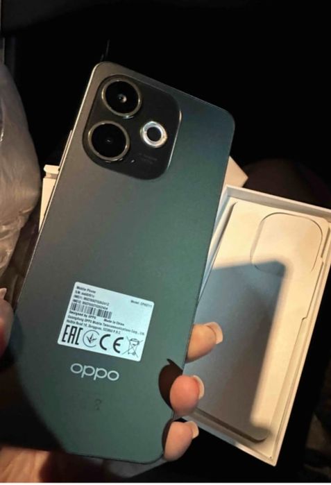 Срочно продам телефон OPPO A5 Pro 4G