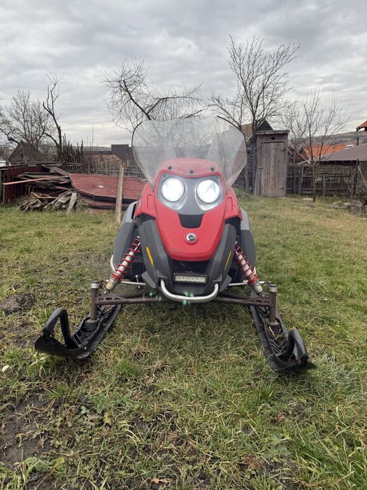 Snowmobile Bombardier Lynx 800