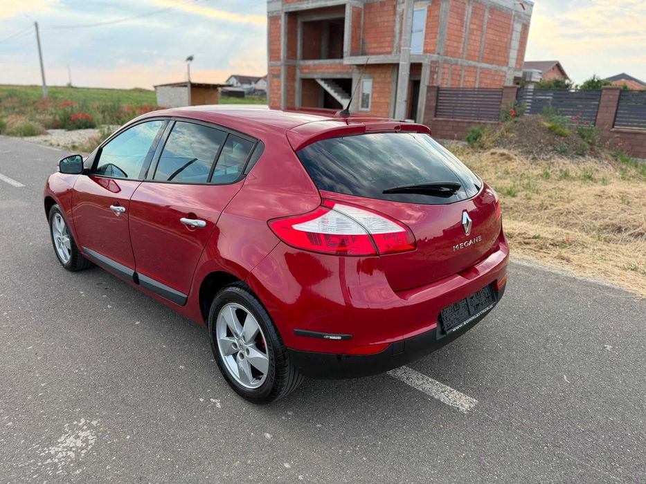 Renault Megane 3 – 2010 | 1.6 Benzină | 160.000 km