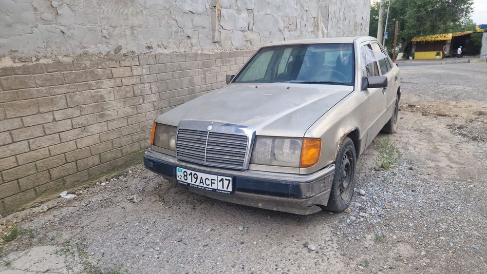 w124 E200 mercedes