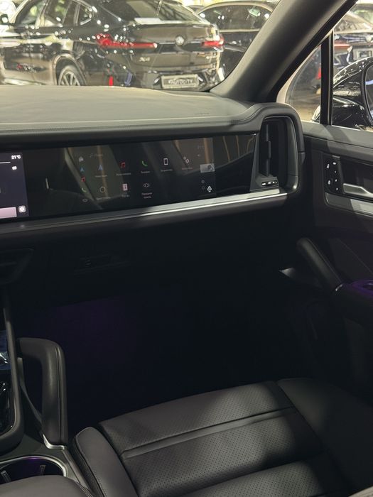 Porsche Cayenne Coupe Hybrid 2025