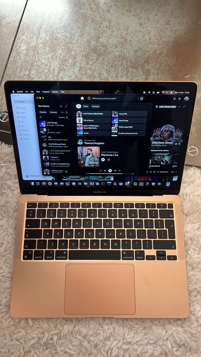Macbook M1 2020