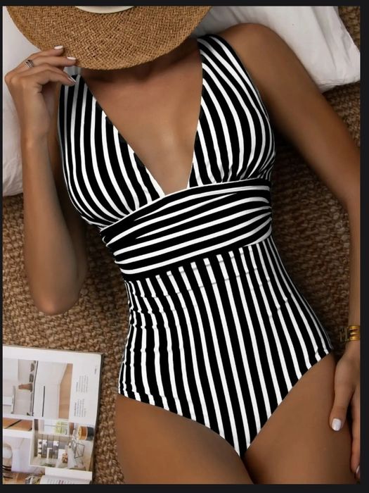 Продам срочно купальники