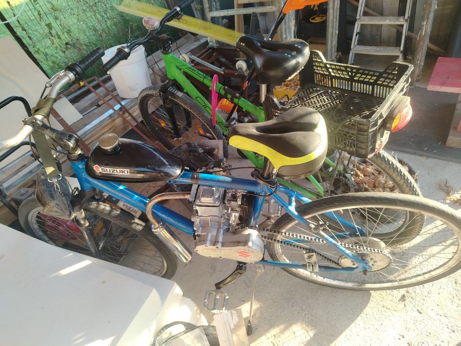 Bicicleta cu motor în 4timpi