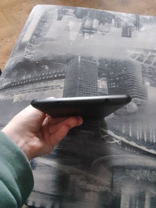 Продам планшет срочно