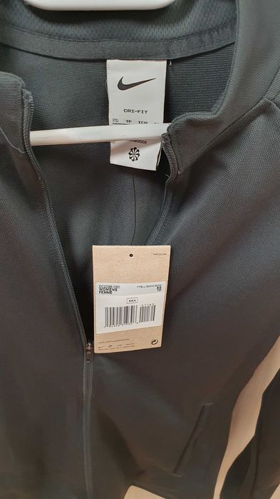 Trening femei Nike Dry-Fit Academy21 DC2096-060 gri marimea XS