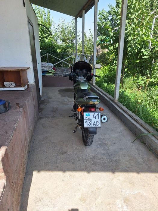 Мотоцикл Рейсер 250 кубов