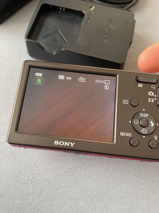 Aparat Foto Digital SONY Cyber-Shot 12.1MP 5x Zoom, 16GB Senzor CCD