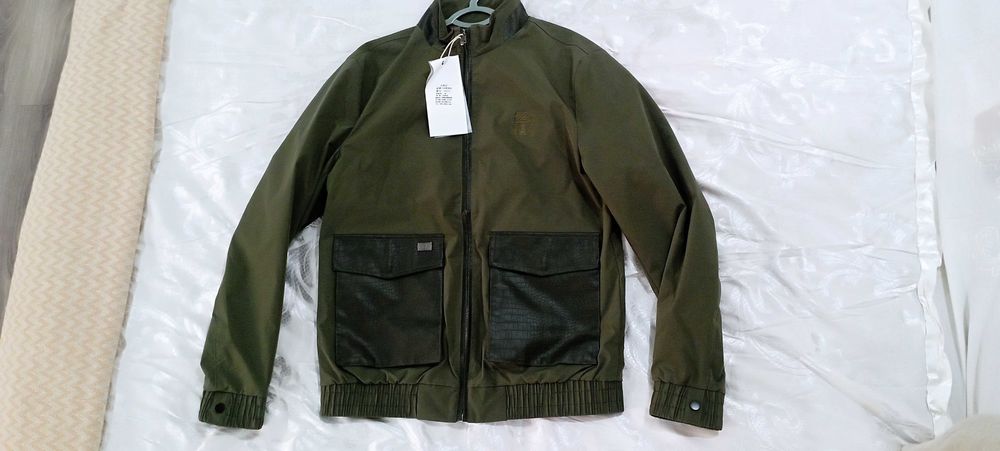 Ветровка новая фабричная рр 50-52