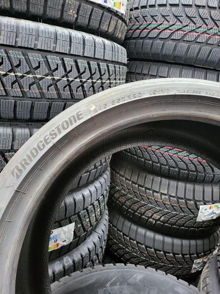245/35/20 BRIDGESTONE 4бр