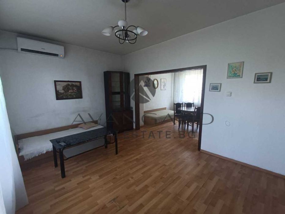 оф.18000 Тристаен реална квадратура/ Тракия