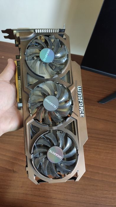 Видеокарта на запчасти или под ремонт