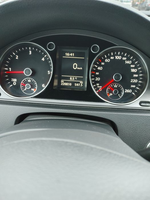 Volkswagen Passat B7 2013 2.0 l diesel bluemotion