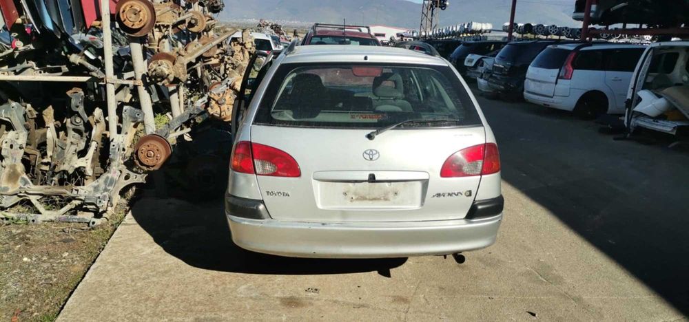 Тойота Авенсис .